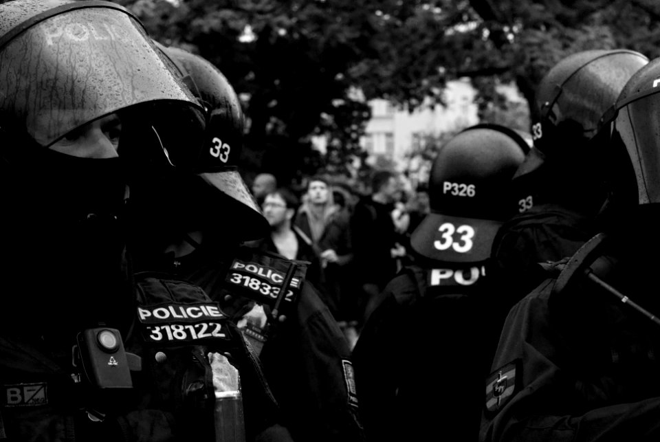 Sony Alpha A230 with Helios-44-2 - Highlights of Antifascist Demonstration in B&W - Situations 08
