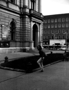 Siluet Elektro - Young Woman at the Mahen's Theatre