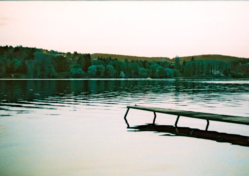 Praktica MTL 5 + MIR-1V - Lomography LomoChrome Purple - Pier