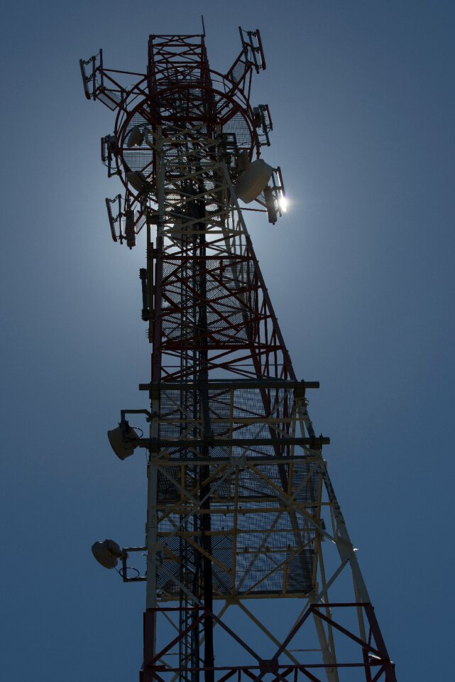 Antenna the sky the monumental