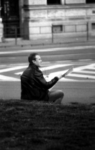 Praktica MTL 5 + Pentacon Electric 4/200 MC - Man With Newspaper