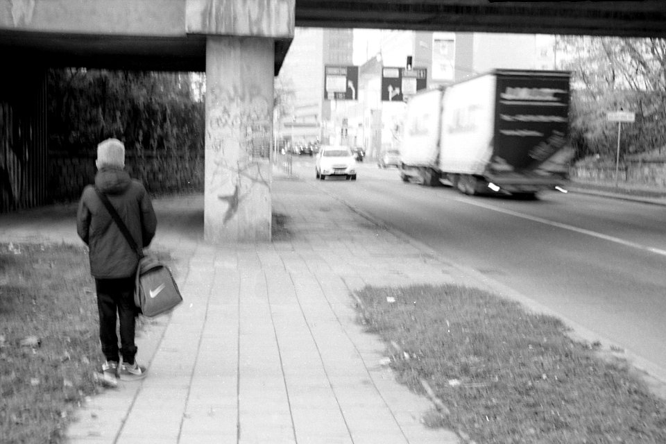 Sokol 2 - STreetphoto with Yellow Filter 02