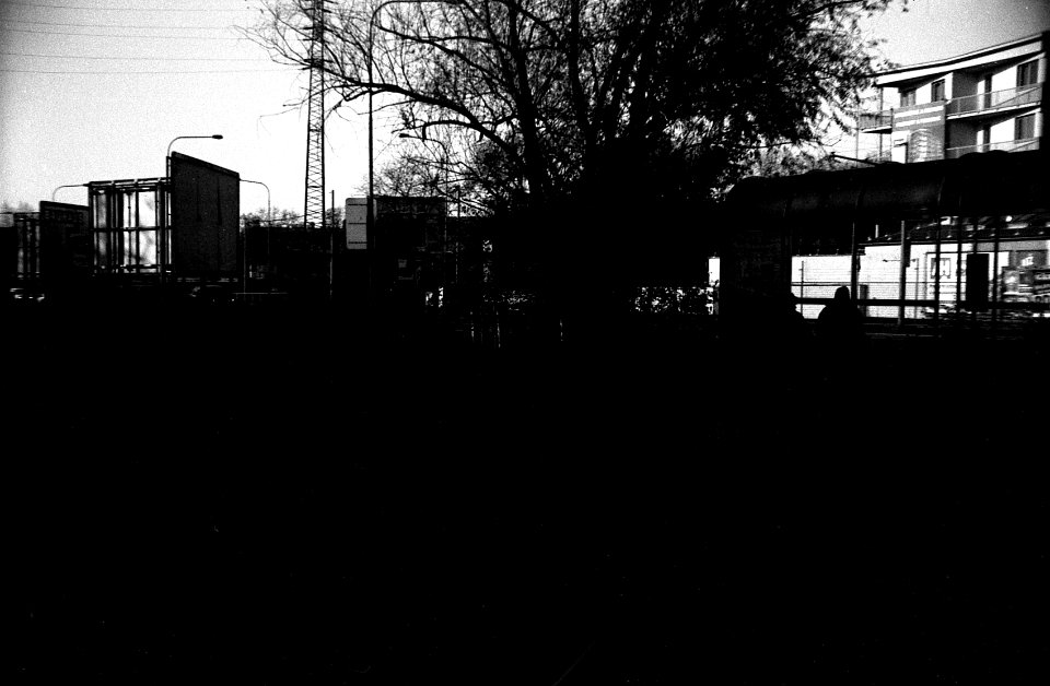 Siluet Elektro - Bus Stop From Behind