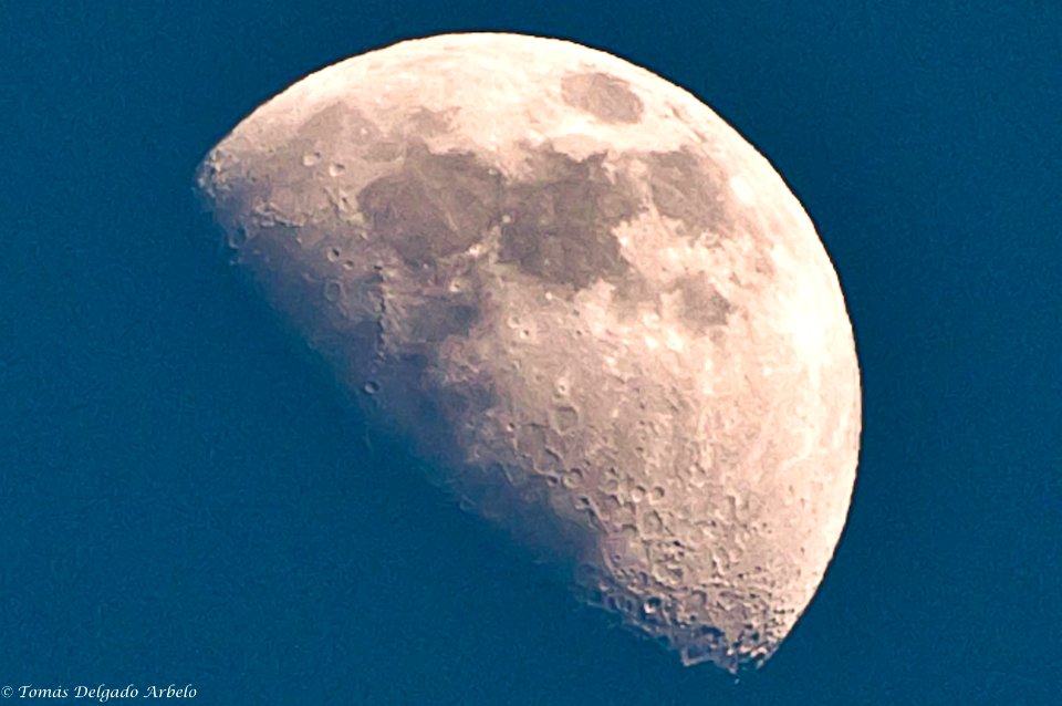 SONRISA LUNAR  - MOON SMILE