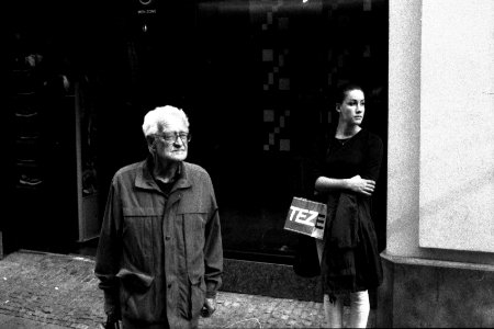 Canon EOS 30 with Canon EF 50mm f/1,8 II - Tram Stop Scene 1 photo