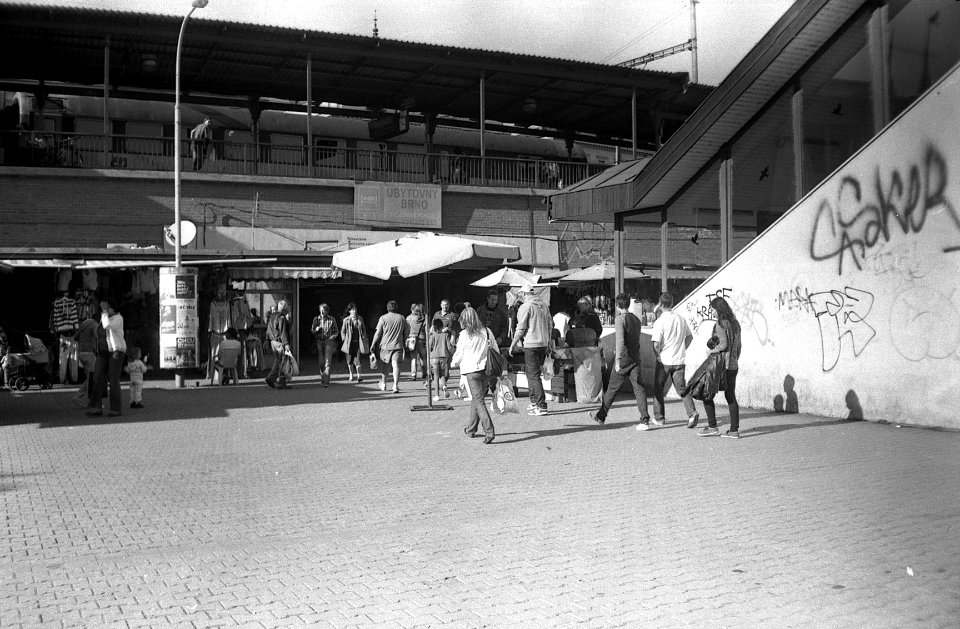 Elikon 35S - Sunday Street Stroll 2