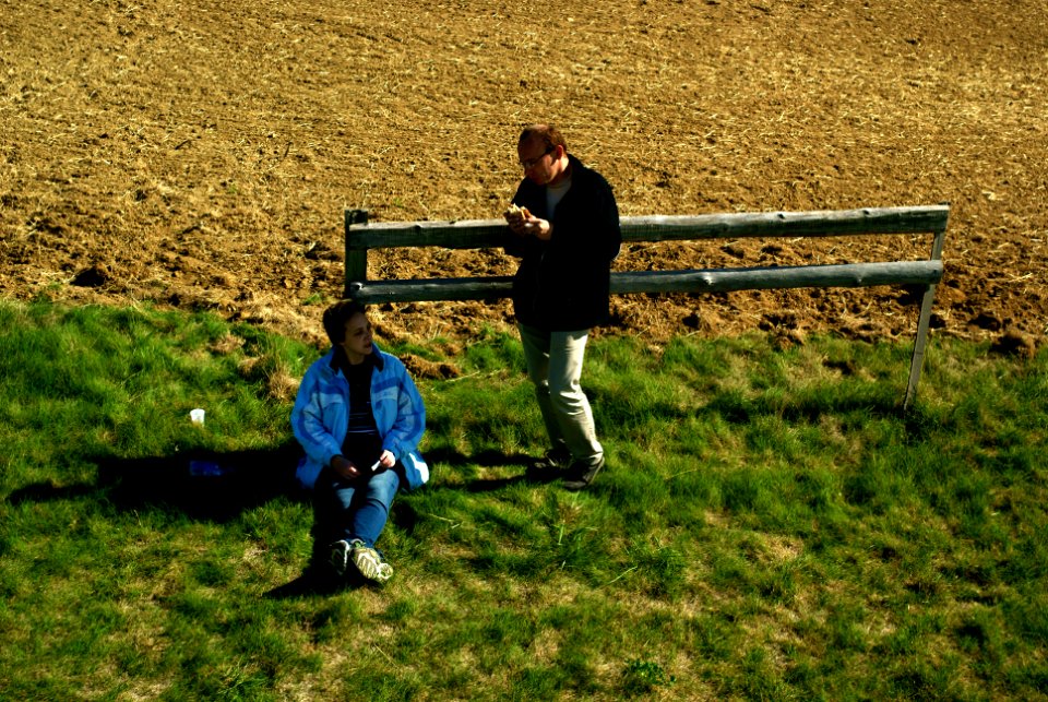 Sony Alpha A230 with Pentacon Electric 4/200 MC - Leftist Picnic in Medlánky Hills 05