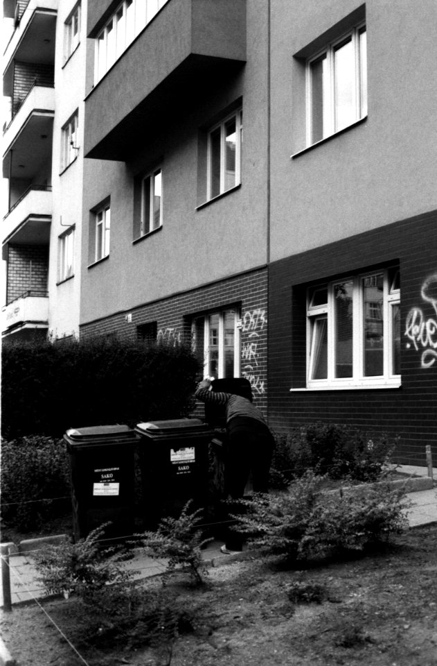 Canon EOS30 - New Scan - Garbage Picking