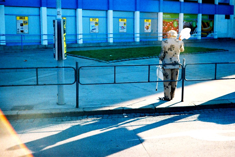 Minolta Hi-Matic G - Man with a Hat 02