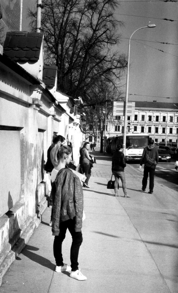 Zorki 4 + Industar-61 L/D - Bus Stop Scene 2