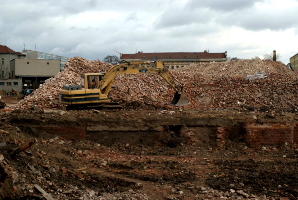 Sony A230 + MIR-1V - Demolition of Vlněna 07