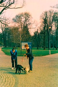 Canon EOS 30 - Women with Dogs