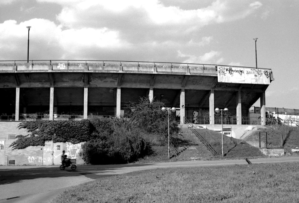 Canon EOS 30 with Canon EF 50mm f/1,8 II - Abandoned Soccer Stadium in Brno 01