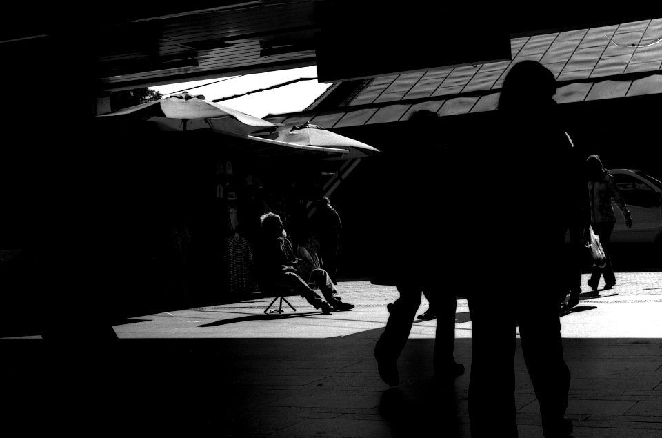 Praktica Super TL +  Helios 44-2 2/58 -  Street Contrasts