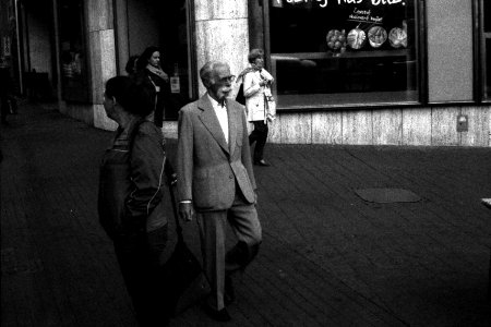 Canon EOS 30 with Canon EF 50mm f/1,8 II - Interesting Man