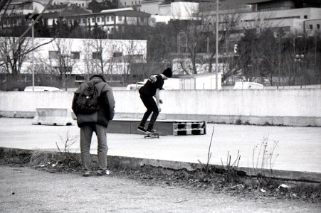 Praktica BC1 with Pentacon Prakticar 2,8/135 - Skateboarder 3