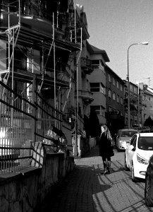 Siluet Elektro - Woman on Erbenova Street