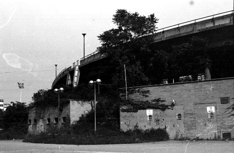 Canon EOS 30 - abandoned Stadium