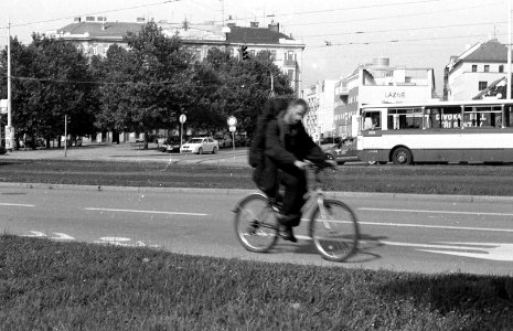 Canon EOS 30 - Cyclist