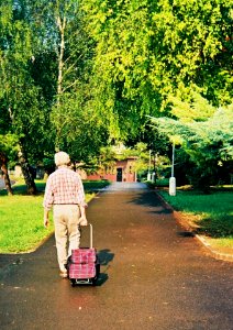Beirette Electronic - Old Man with a Wheel Bag