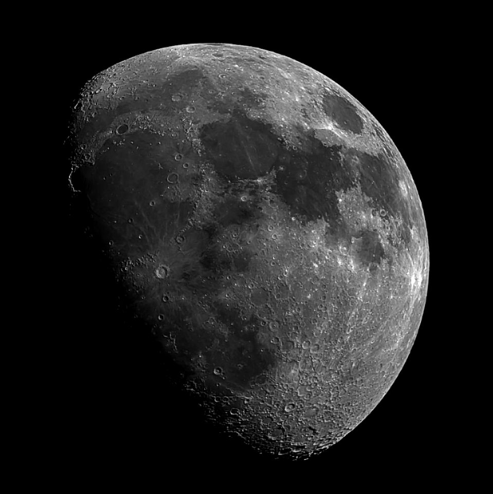 74% Illuminated Waxing Gibbous Moon on 11-28-17
