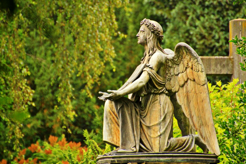 Grave tombstone cemetery