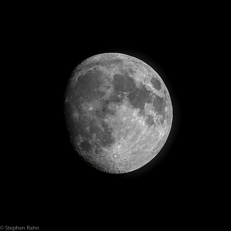 Waxing Gibbous Moon on 10-24-15