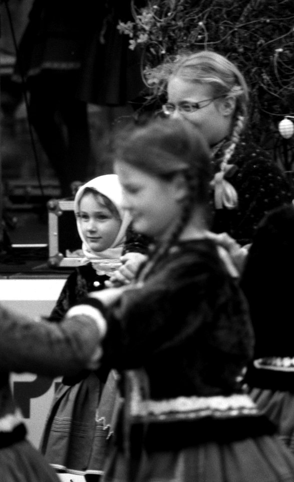 Praktica MTL 5 + Pentacon Electric 4/200 MC - Folklore Performance of Czech Easter Traditions 05