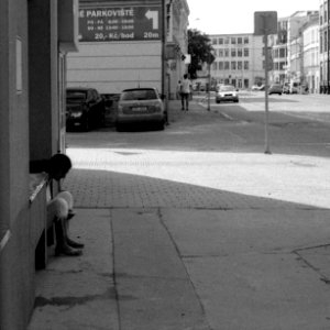 Canon EOS 30 with Canon EF 50mm f/1,8 II - Sitting Woman