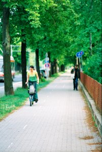 Vilia-Auto - At Sidewalk