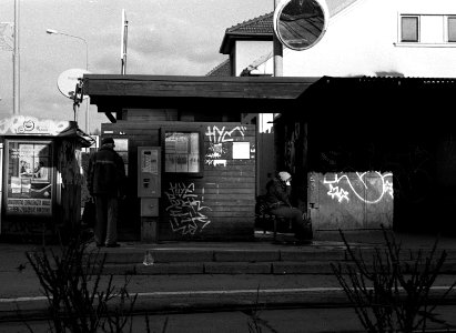 Exa + Tessar 2,8/50 - Tram Stop 2