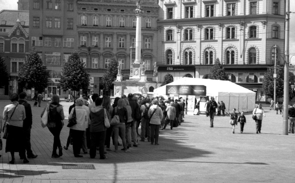 Praktica MTL 5 + Helios 44-2 2/58 - Queue on Liberty Square (wating for free melanom diagnostics) 1