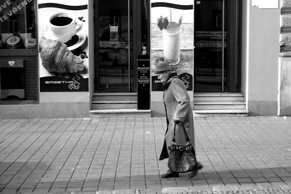 Voigtländer Vitoret - Old Woman