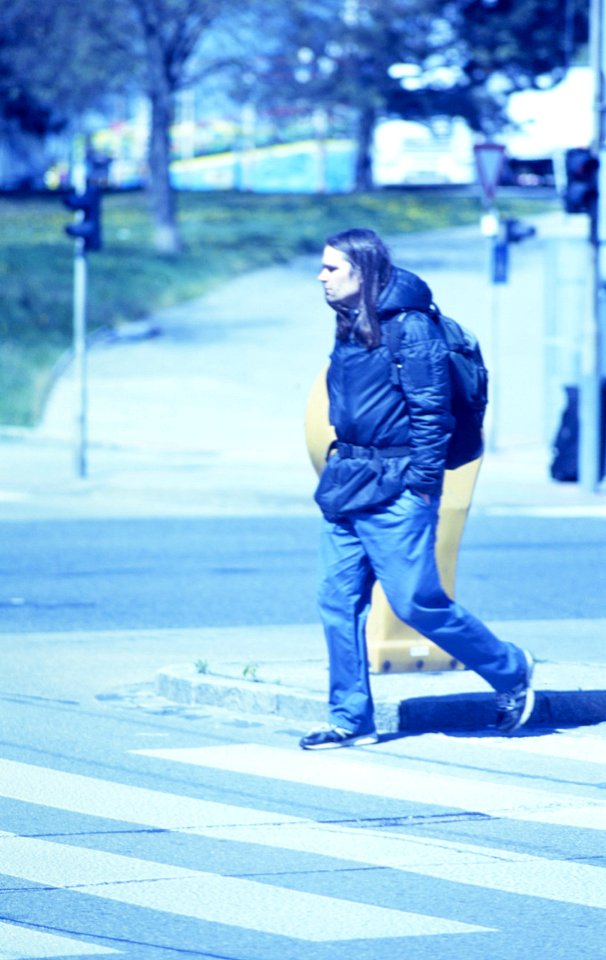 Praktica MTL 5 + Pentacon Electric 4/200 MC - Crosswalk Blue