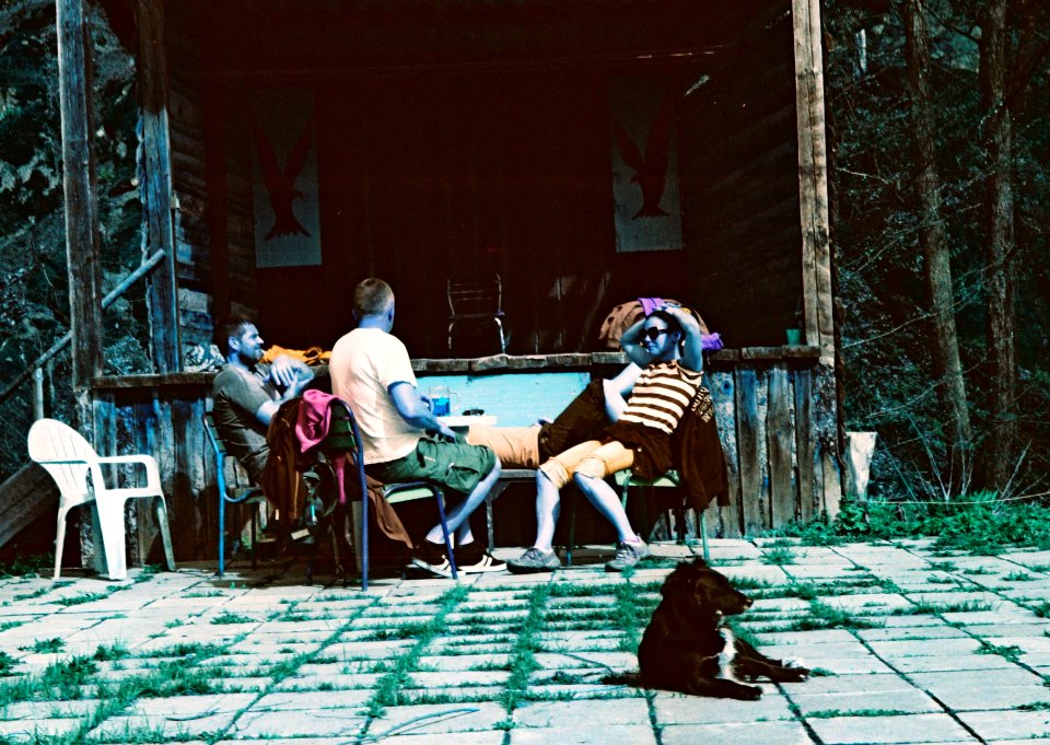 Praktica MTL 5 + Helios-44-2 - Lomography LomoChrome Purple - Relaxin People