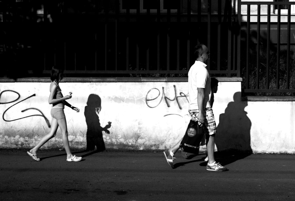 Sony Alpha A230 with Helios-44-2 - Play with Shadows 2