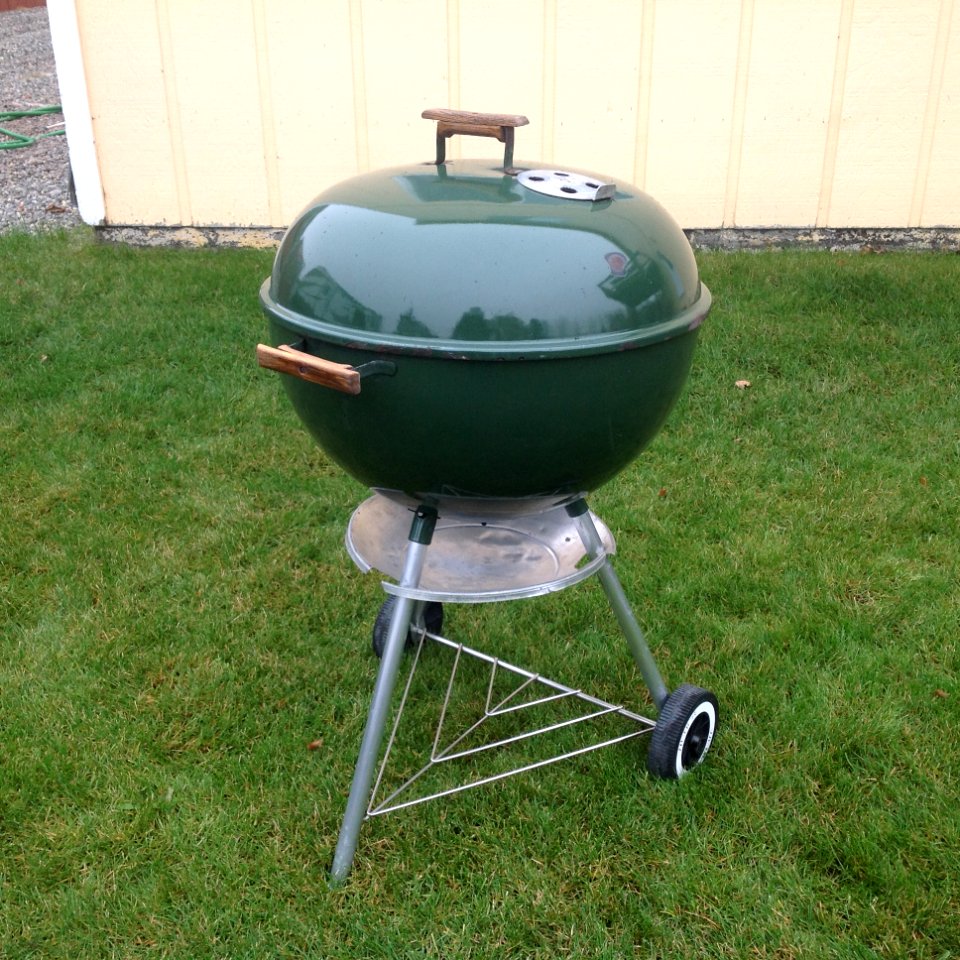 F-code green Weber 22" kettle
