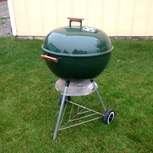 F-code green Weber 22" kettle