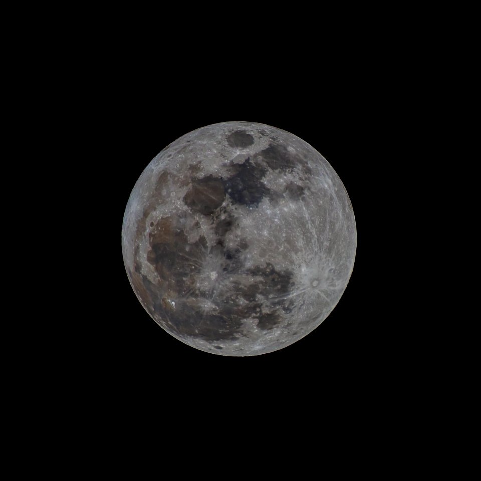 Full Perigee (not Super!) Moon on 1-1-18