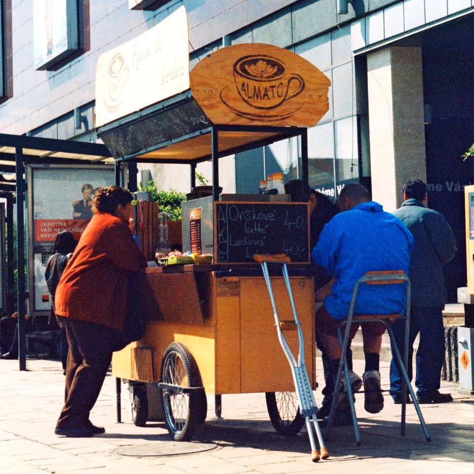 Praktica MTL 5 +  Helios 44-2 2/58 - At Street Café