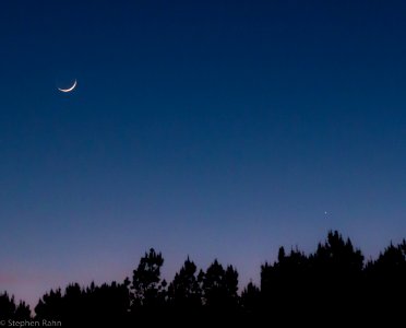 Crescent Moon and Mercury on 4-8-16