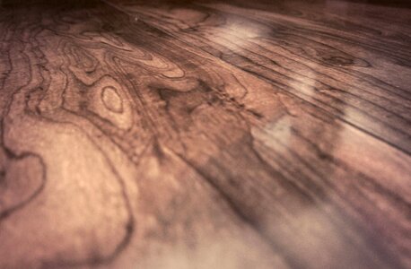Floor hardwood grainy