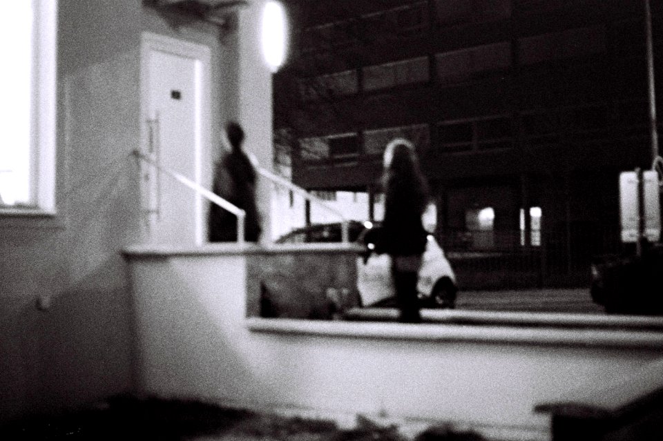 Canon EOS 30 - In front of a Café