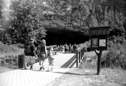 Agfa Optima 1a - People Going to visit Sloup-Šošůvka Caves
