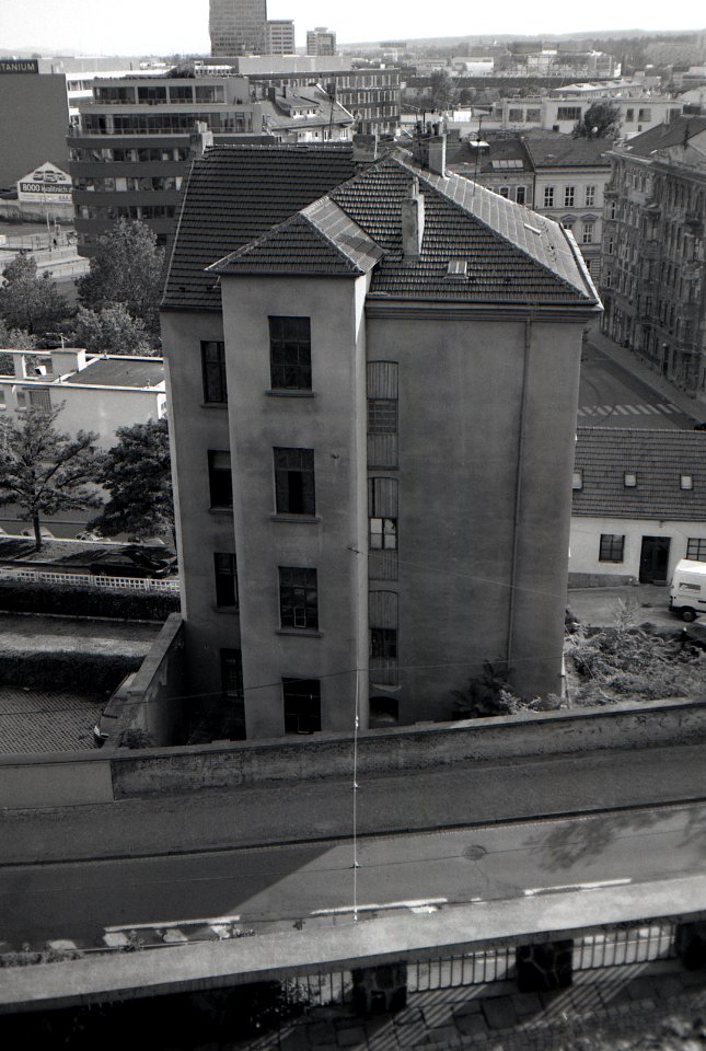 Minolta Hi-Matic G - A House from Petrov Hill