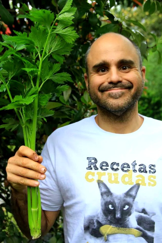 Mi amigo Luciano Bonfico, búsquenlo en internet
