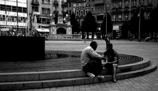 Kiev 4 + Jupiter-8M 53/2 - Man at the Fountain
