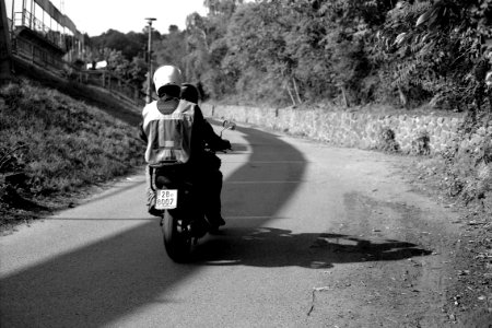 Canon EOS 30 with Canon EF 50mm f/1,8 II - Driving School