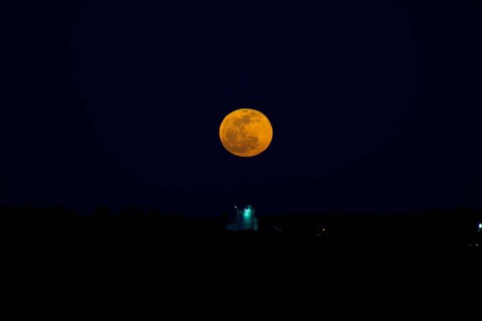 Full Moon Rising