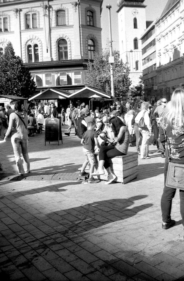 Elikon 35S - Sunday Street Stroll 2